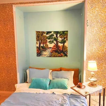 Yellow Beauty In Location! Appartement